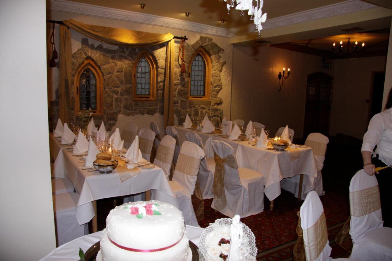 Ivy Tower Hotel Castlebar Exterior foto